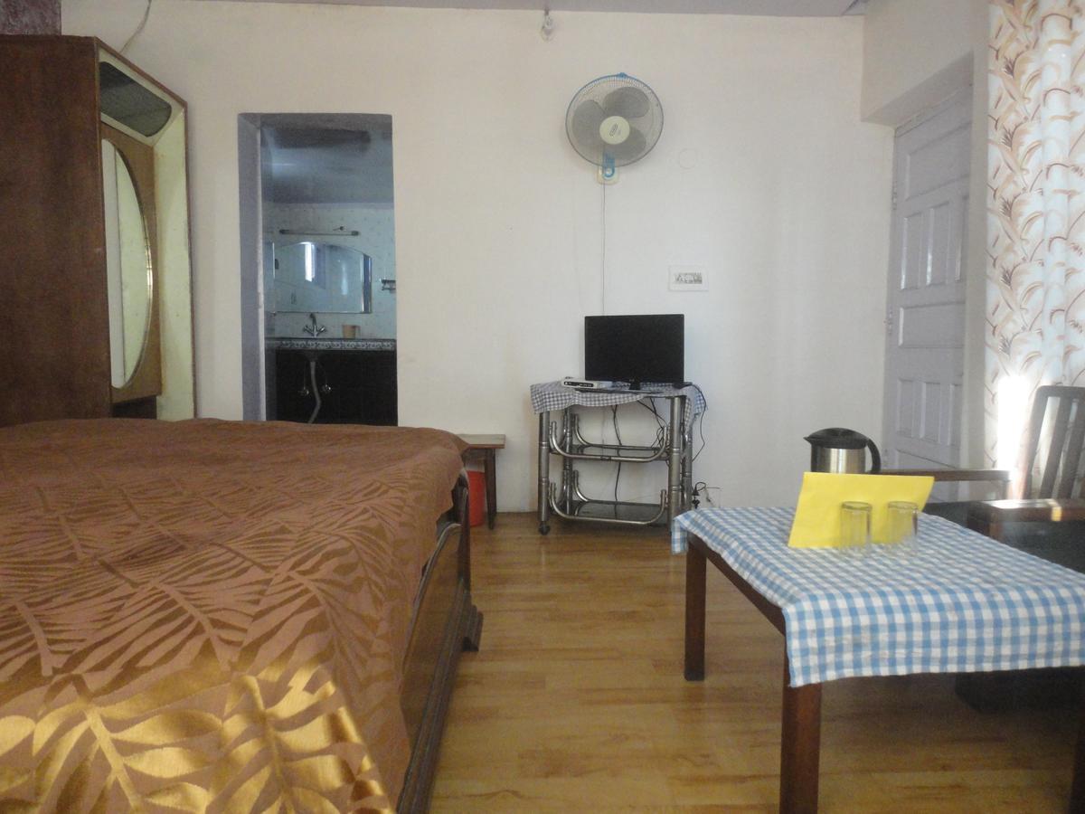 Hotel Walnut Grove Масурі Екстер'єр фото