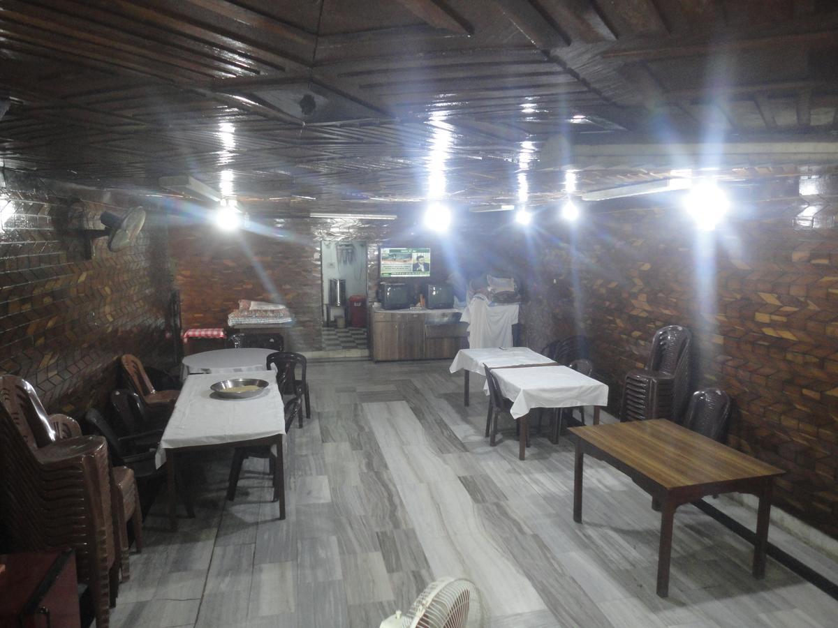 Hotel Walnut Grove Масурі Екстер'єр фото